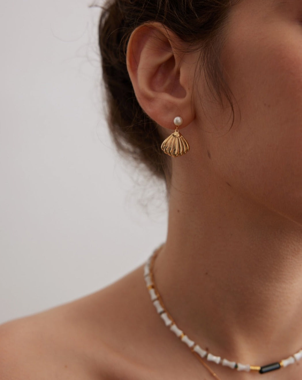 Summer Breeze: Pure Silver Shell Pearl Earrings