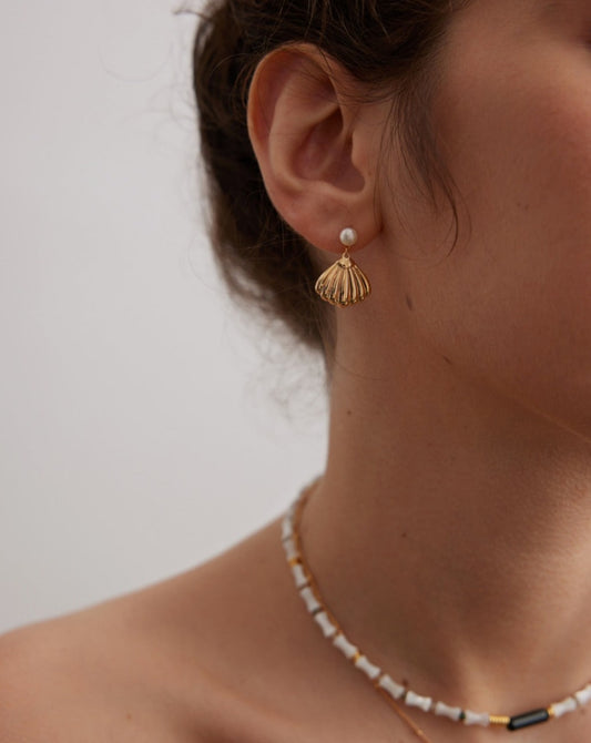 Summer Breeze: Pure Silver Shell Pearl Earrings