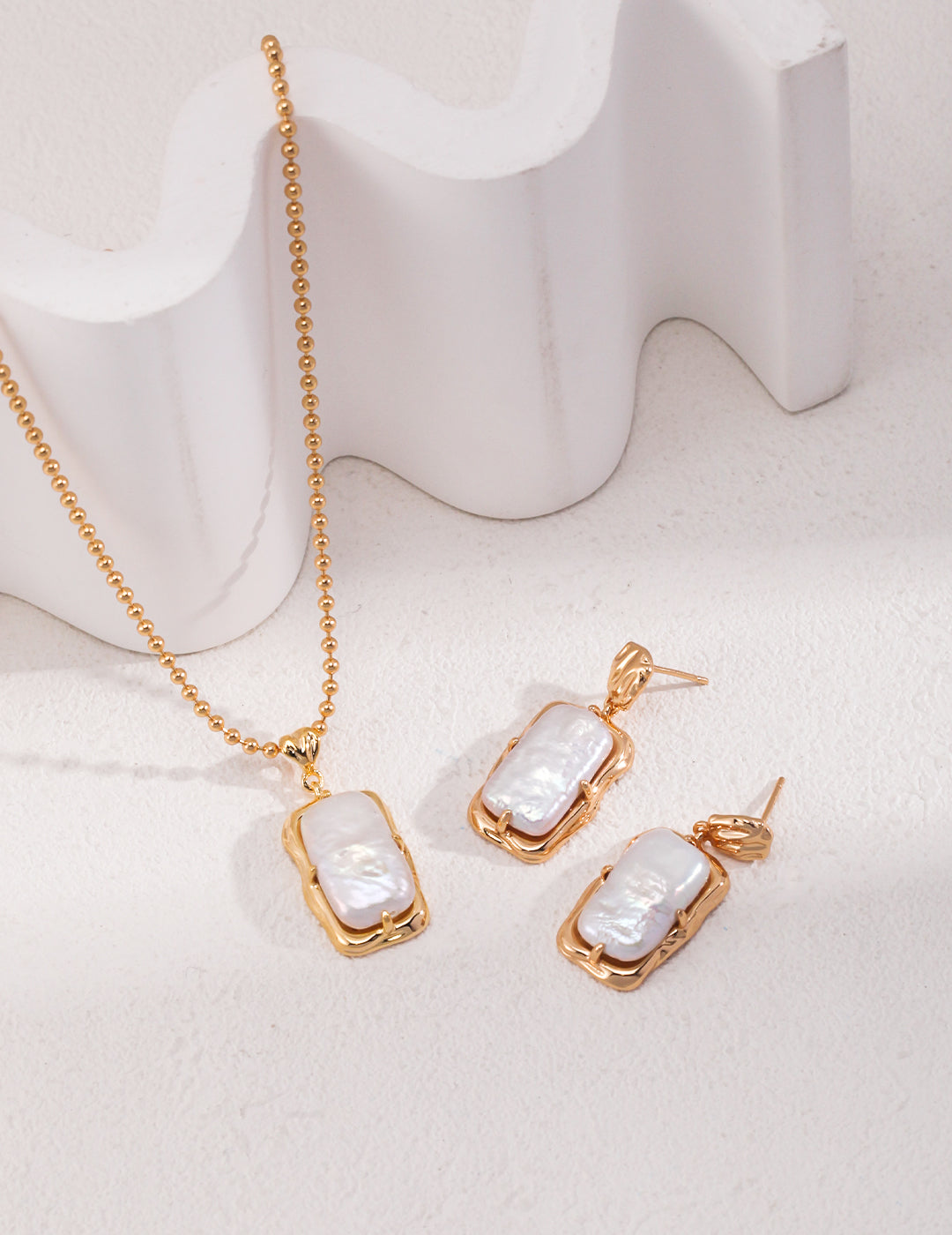 Radiant Ocean Square Pearl Stud Earrings