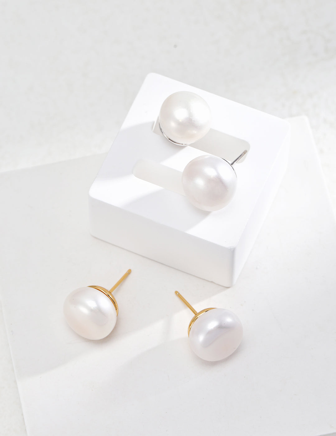The White Pure Silver Pearl Stud Earrings