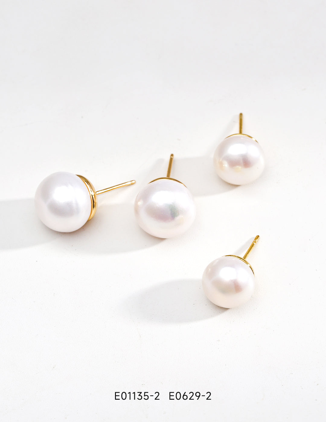 The White Pure Silver Pearl Stud Earrings