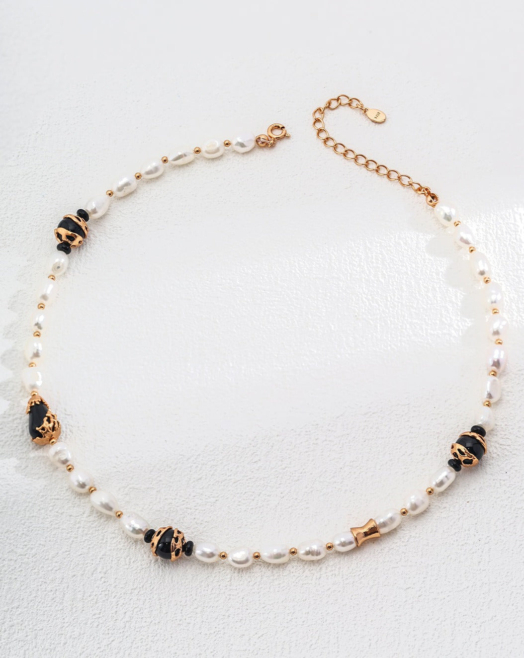 Chic Pure Silver Pearl Necklace with Black Onyx