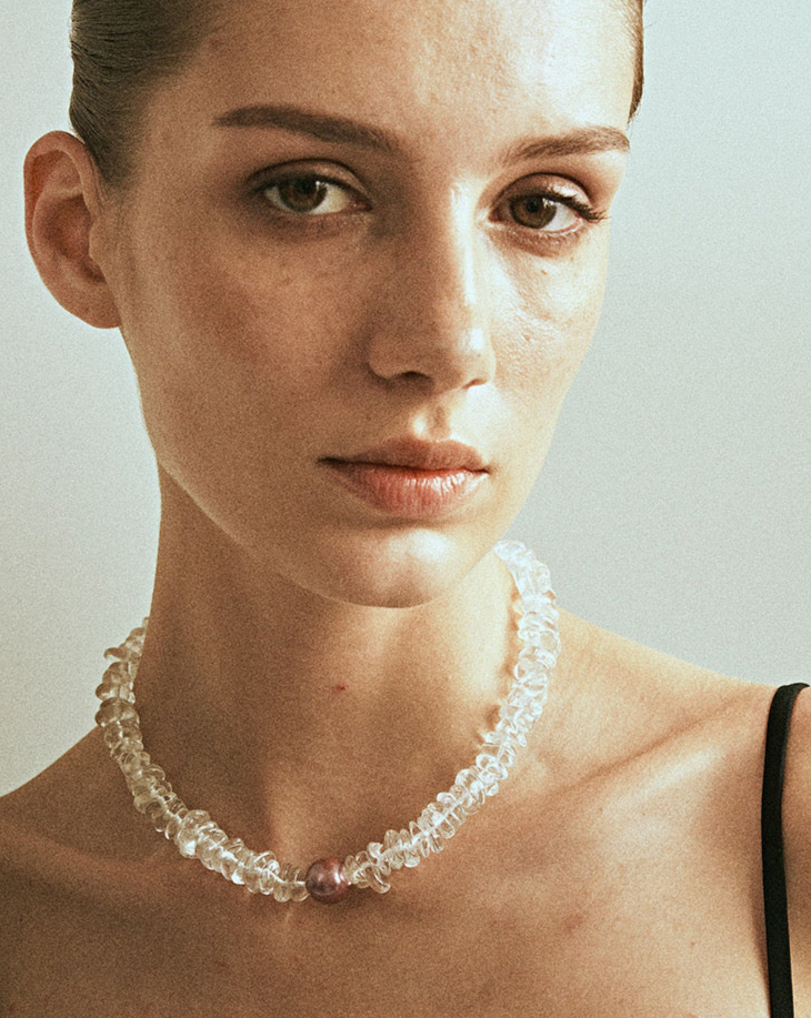 Radiant Majesty: Transparent Crystal and Pearl Necklace