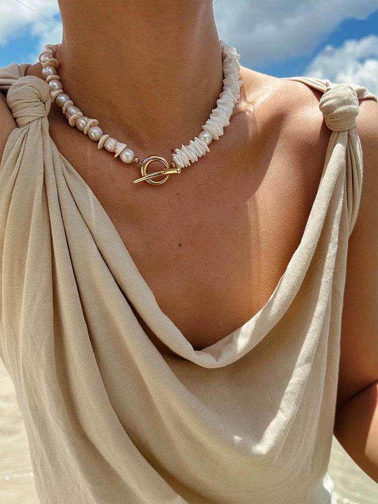 Sunlit Seashells: Pink and White Beach Bliss Necklace