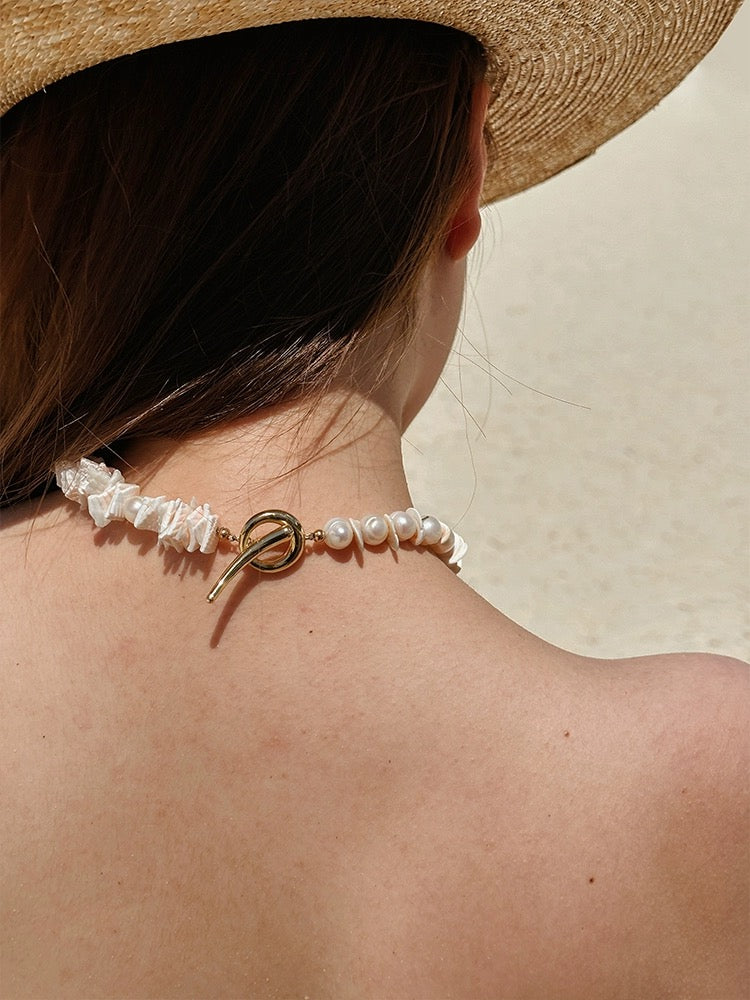 Sunlit Seashells: Pink and White Beach Bliss Necklace