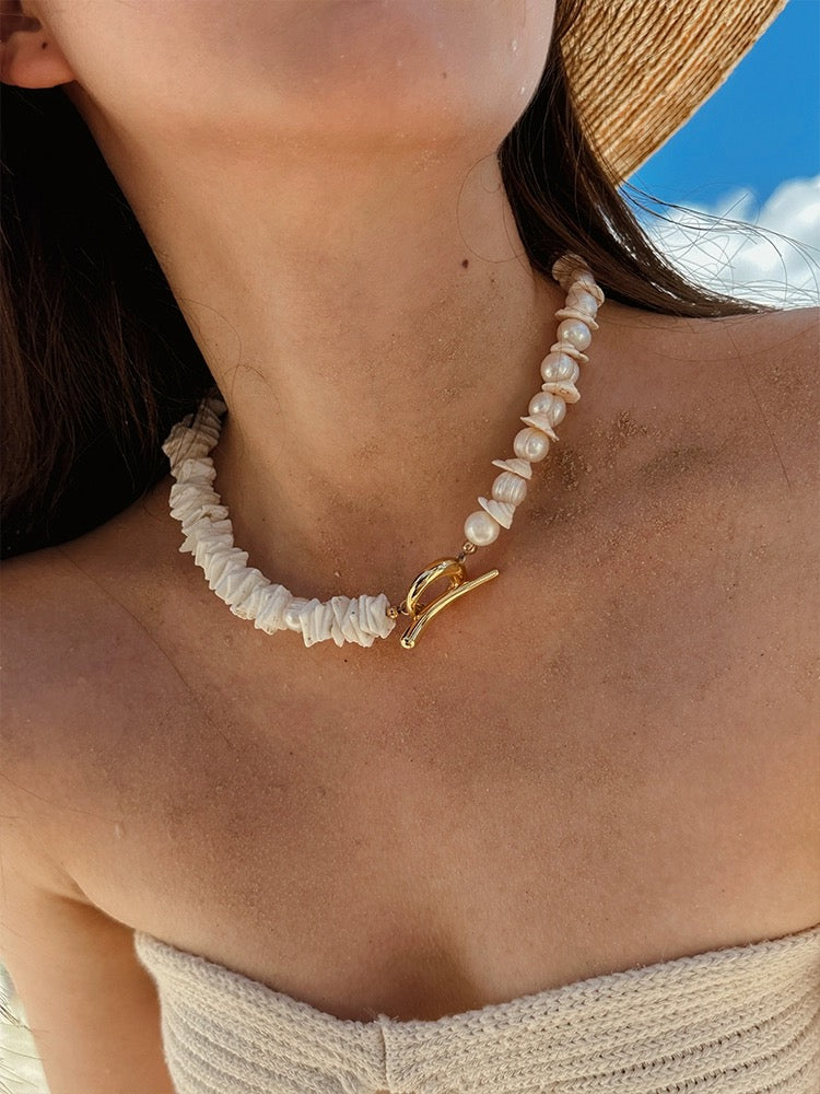 Sunlit Seashells: Pink and White Beach Bliss Necklace