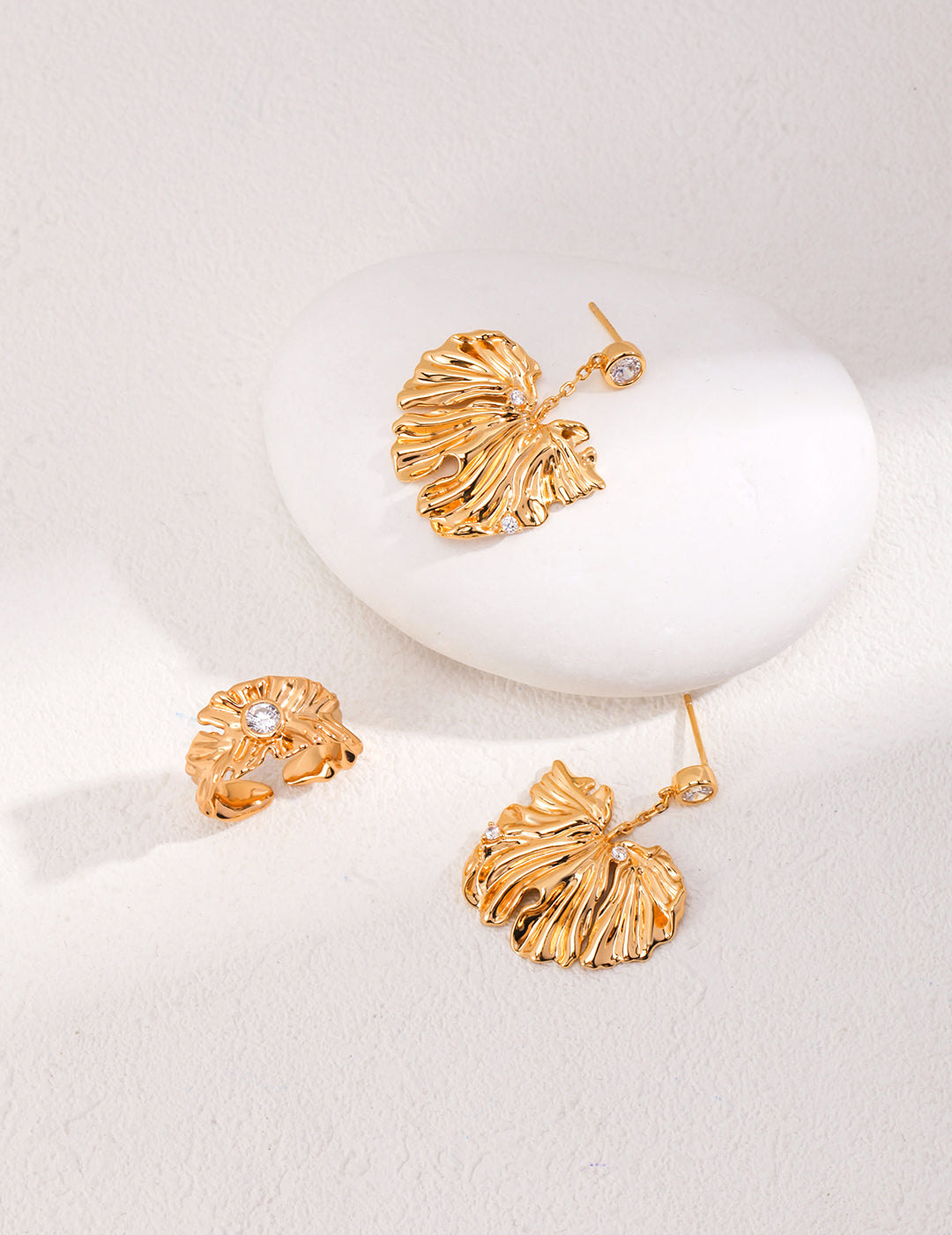 Golden Grove: Silver Zircon Leaf Pendant Earrings